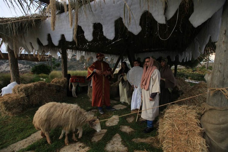 Arnaoon Christmas Village